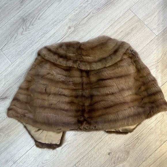 Mink Stole - Picture 3 of 4